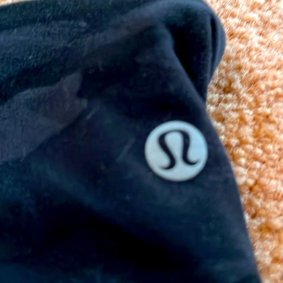 Lululemon Activewear pants. Size 4. Used - Picture 2 of 3